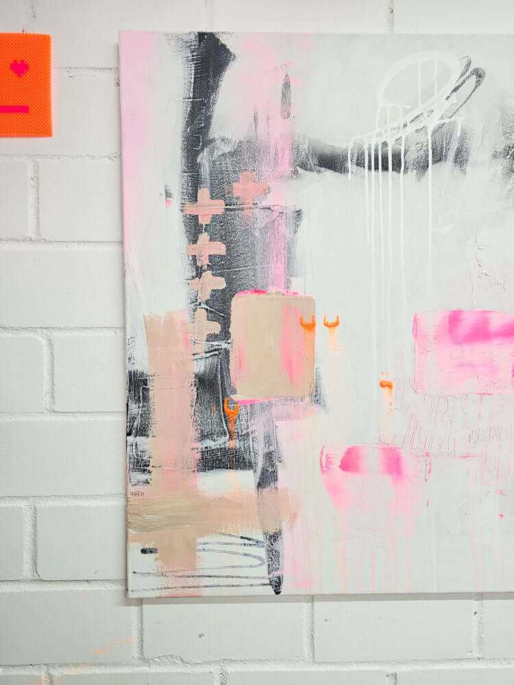 Originalgemälde „Kein Raum für Bullshit no.1“, 80 x 80 cm: Weiß, Rosa, Beige und Neonpink mit schwarzen Linien